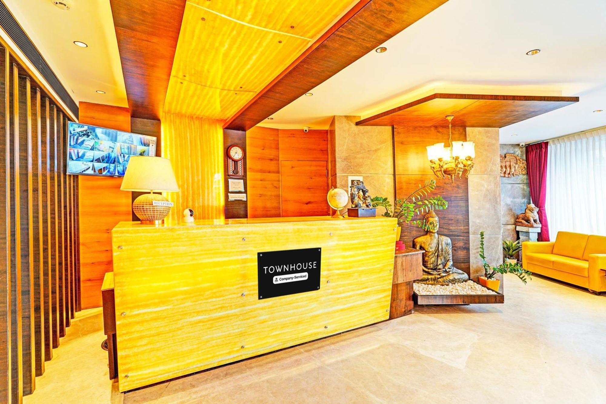 ホテル Super Townhouse Indiranagar バンガロール エクステリア 写真